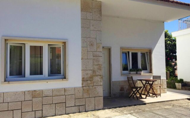 House with 2 Bedrooms in São Martinho Do Porto, with Furnished Balcony And Wifi - 300 M From the Beach