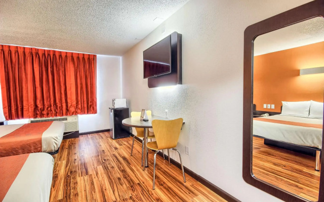 Motel 6 Columbus, OH - West
