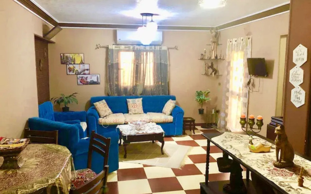 Explore Cairo From A Cozy Designed apt