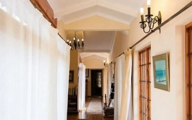 Ahh Chimneys and Roses