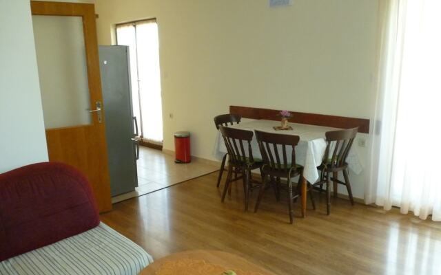 Apartment Rada - Center of Posedarje & near Beach