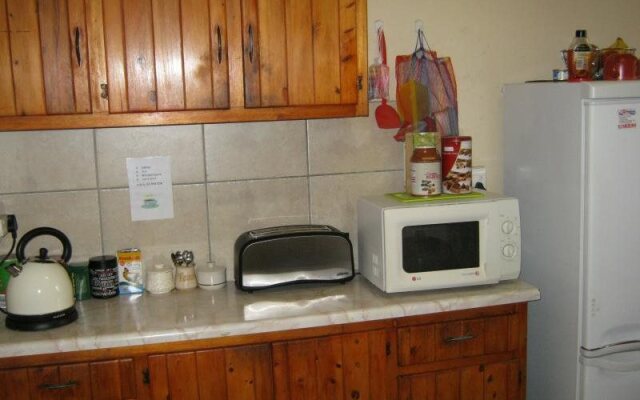 Terrylin Backpackers - Adults Only