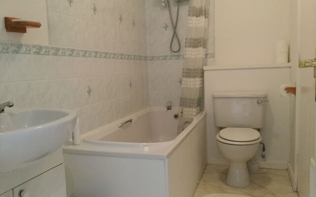 Inverness Apartments - Castle Heather