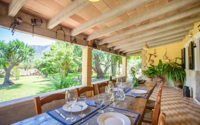 Pretty Villa With View