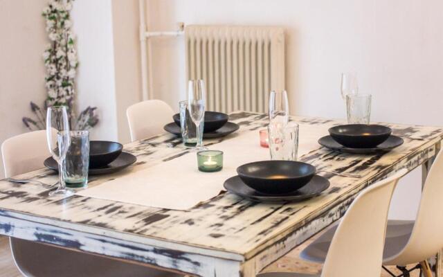 Stylish apt in Athens center