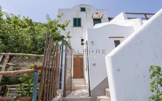 Lionetti Suite House
