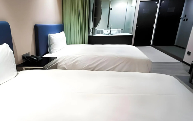 CHECK inn Taipei Xinyi