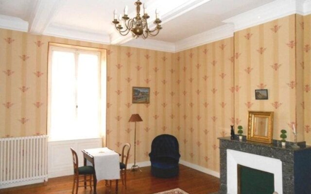 Château de Saint Michel de Lanès