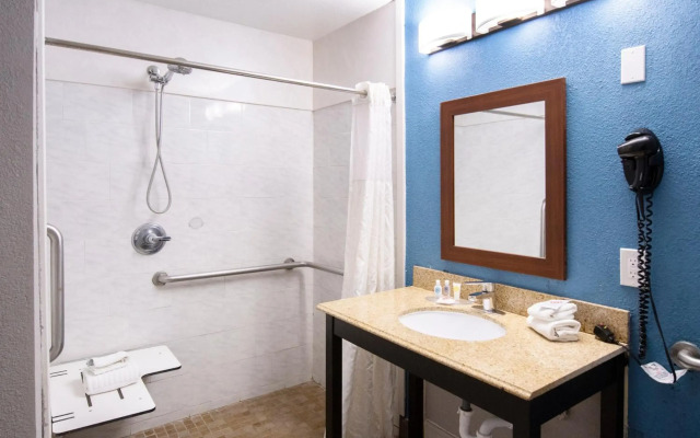Comfort Inn & Suites Near Medical Center