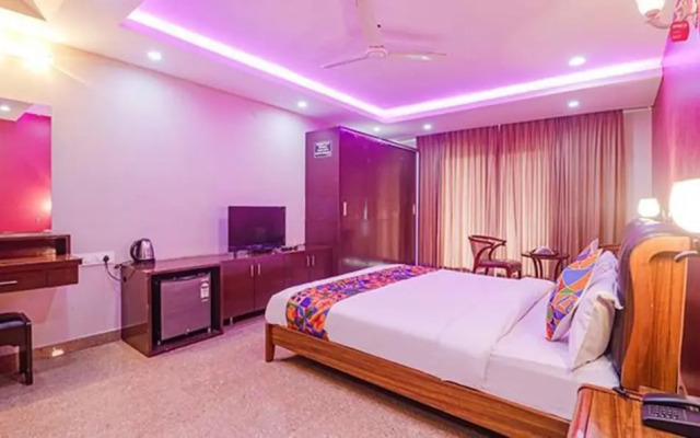Fabhotel Turning Point