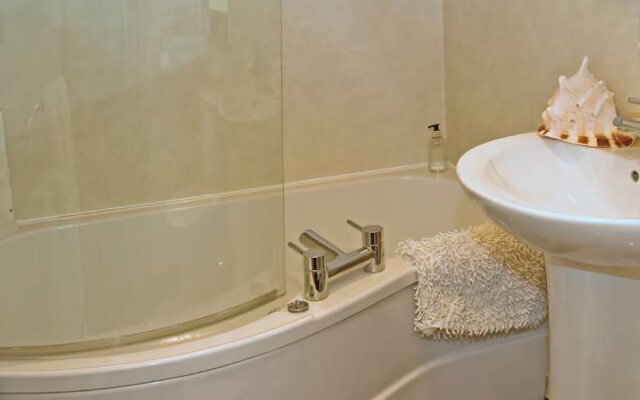 Cleveley Mere Luxury Waterside Lodges