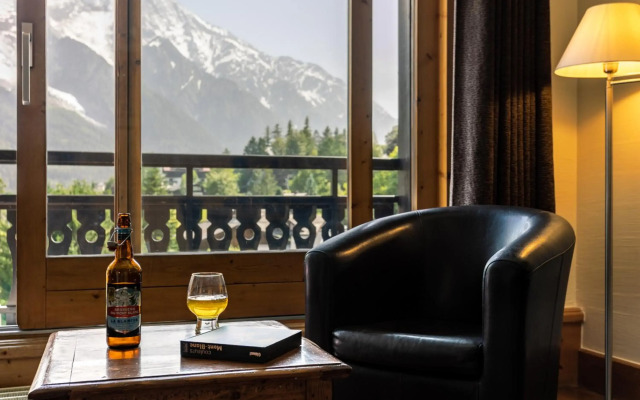 Les Balcons du Savoy