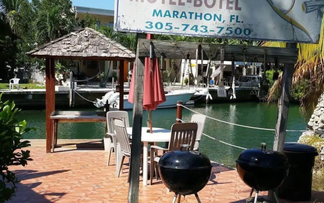 Royal Hawaiian Motel