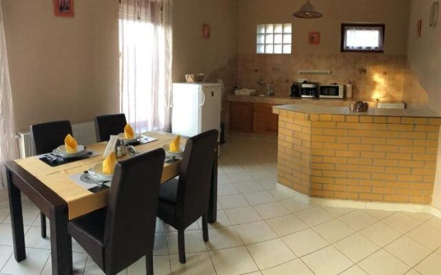 Kristály Apartmanház