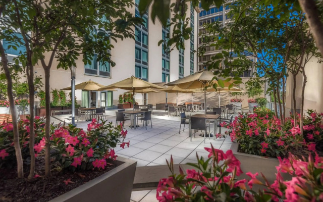 Courtyard by Marriott Bethesda/Chevy Chase