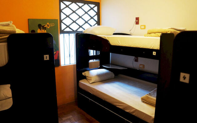 Uvaia Hostel