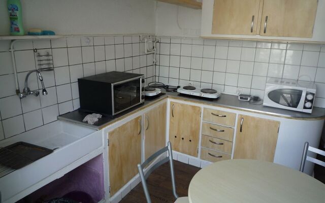 Hotel Altair - Hostel