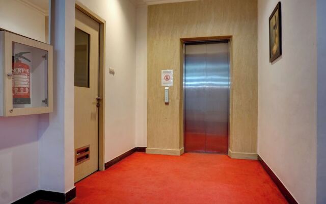 Super OYO Townhouse Oak Grand Orienchi