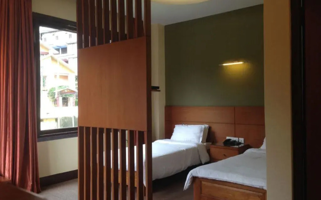 Suhim Portico Hotel & Resort