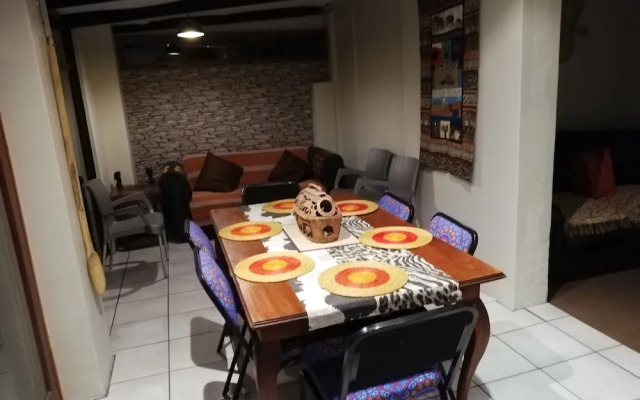 Inyathi Guest Lodge & Self Catering Chalets