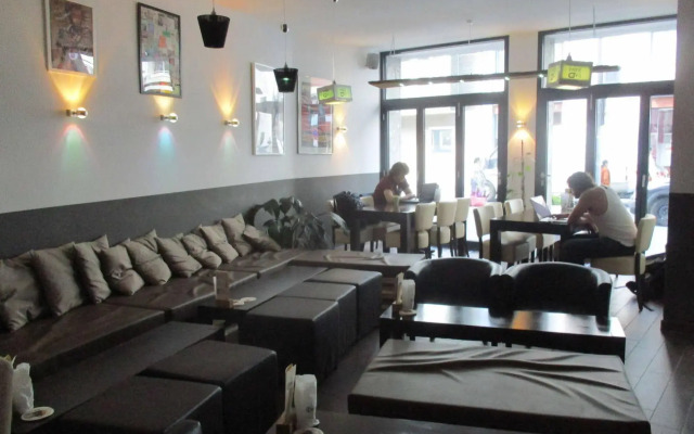 Station Hostel For Backpackers