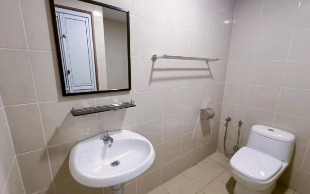 Capital O 90897 Island City Hotel