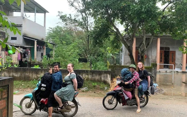 Funny Monkeys Homestay