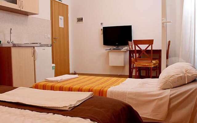 Apartmani Krka Rooms
