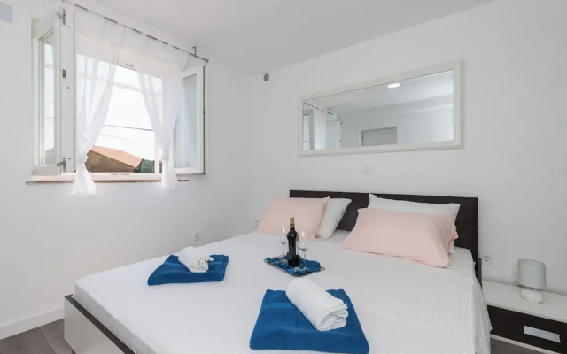 Apartment Semi