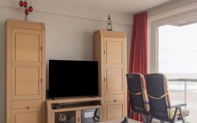 Nice apartment in Blankenberge with terrace