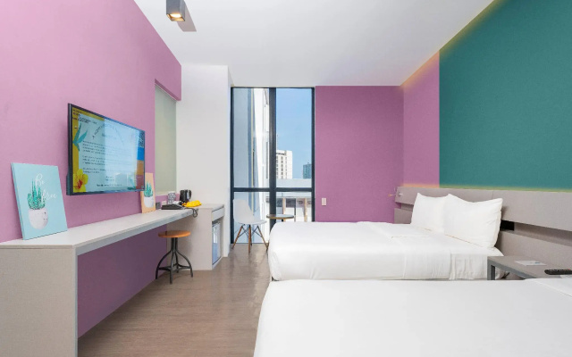 Yello! Hotel