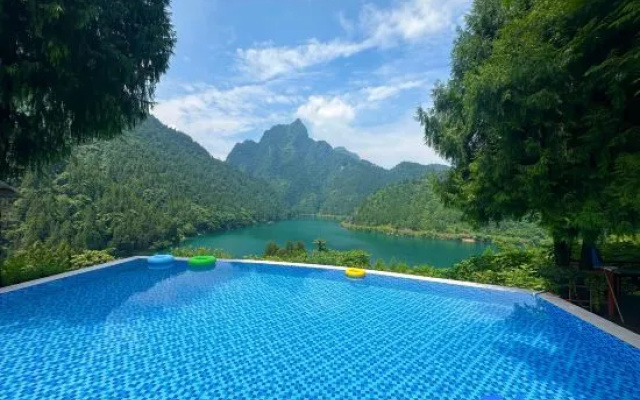 Chaaoxi Alpine Lake Cabin — 2-star hotel in Zhangjiajie