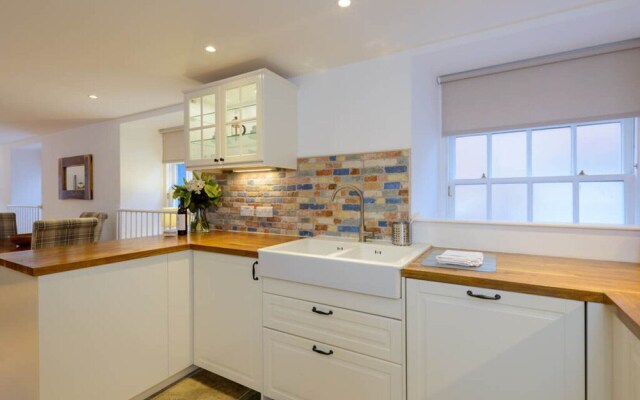 Curlew - Double Upper Apartment