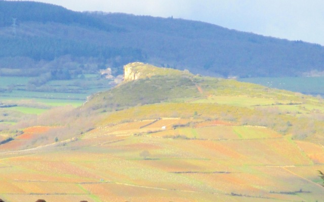 House With 4 Bedrooms in Charnay-lès-mâcon, With Wonderful Mountain Vi