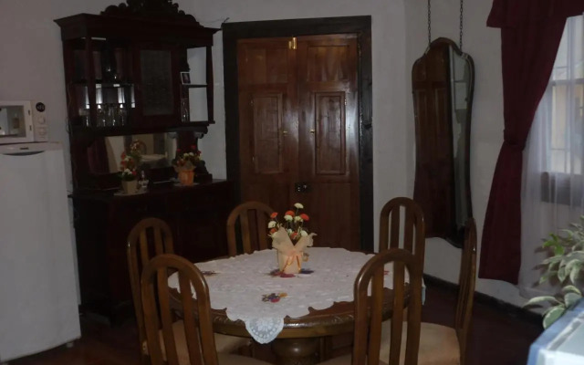 Hostal Cotroneo