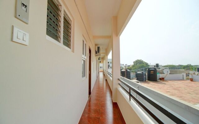 OYO 12798 Soundaryam Apartments