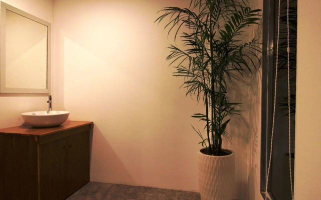 Emis Hotel