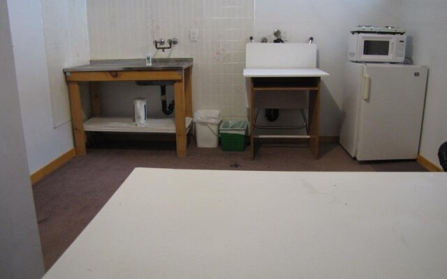 Quiet Bay Inn & Café