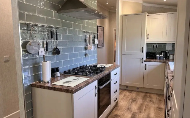 Hollicarrs - Kingfisher Lodge