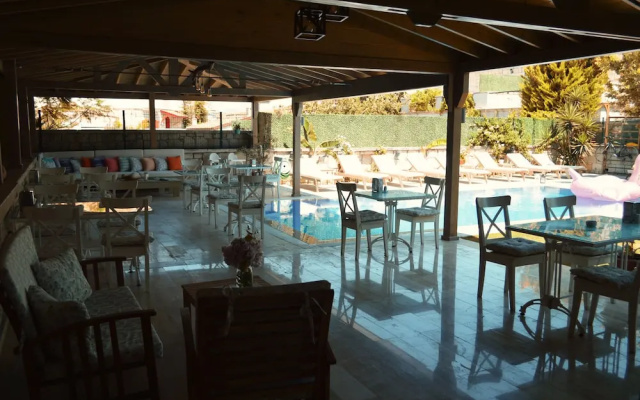 Fehmi Bey Alacati Butik  - Special Class