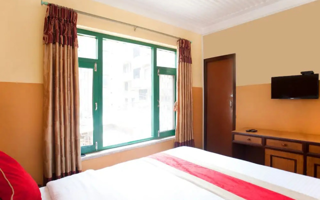 SPOT ON 383 Hotel Himalayan Ashoka