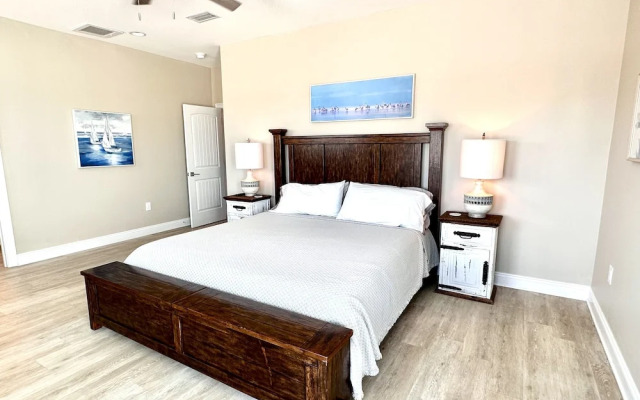 Salty Dog 5 Bedroom Home by RedAwning
