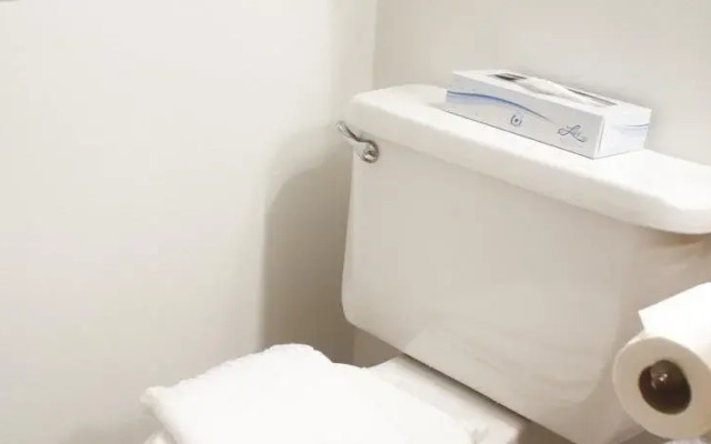 Sky Harbor Apartments