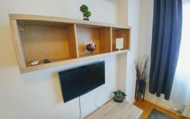 A Blok-Apartment The One