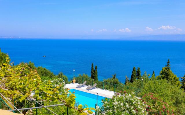 Antigoni Villa Tria in Longos