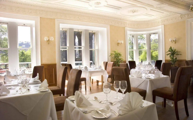 Old Waverley Hotel