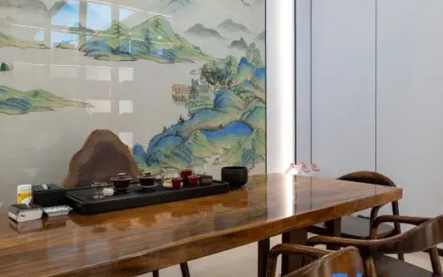Longgang Hongmao Film Hotel