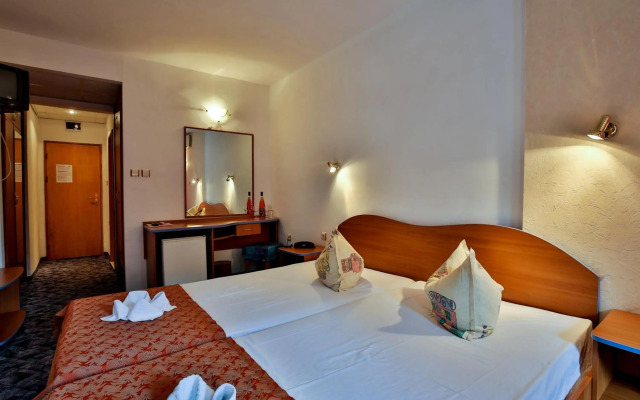 Hotel Kamchia Park