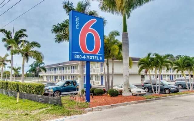 Motel 6 Venice, FL