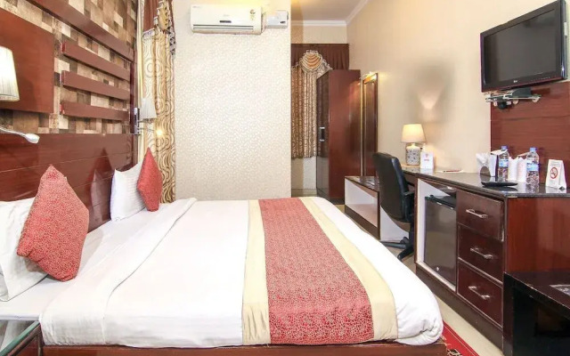OYO Townhouse 183 Function Inn
